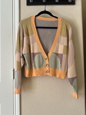 Fabletics Peach, Sage & Mauve Geometric Cropped Cardigan
